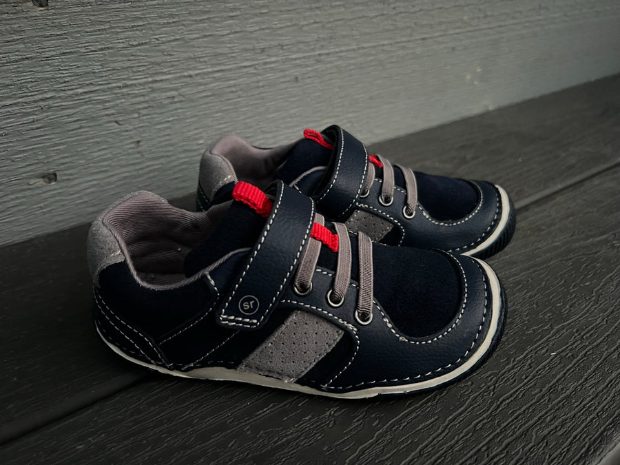 SR WES NAVY - size 9.5 toddler